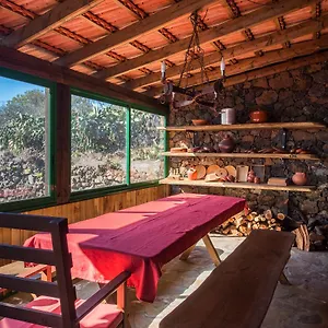 https://casa-tia-estebana.in-canary-islands.com